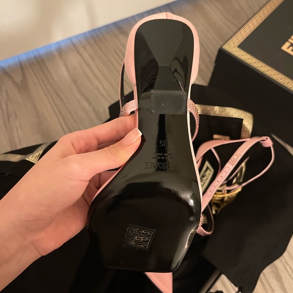 Bnib fendi x versace pink embellished satin heels - Picture 3 of 5